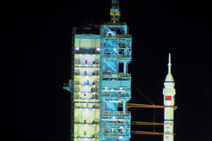 Foto de archivo del 15 de octubre de 2021, cuando despegó desde Jiuquan, en el norte de China, el cohete Larga Marcha 2F