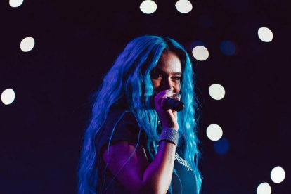 Karol en el concierto brindado el viernes pasado en el Puerto Principal.