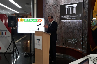 Anuncio. El procurador Ínigo Salvador dijo que hay tres meses para presentar la acción en Chile.