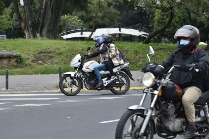 Controles. Ayer en Quito aún no se implementaban controles para verificar el cumplimiento de la normativa de la ANT.