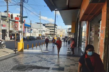 Los locales en el centro funcionan con normalidad