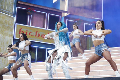 La cantante colombiana Karol G se presenta en el Festival de Coachella, en una fotografía de archivo.