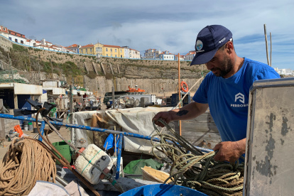 Evidencia. Luis António Jerónimo. Vive del mar y sufre a diario su deterioro. Se acaba el tiempo.
