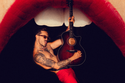 El álbum contiene temas ya conocidos como Más de Ti, Como antes, Presente y Futuro, entre otros