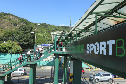 RECORRIDO DE PUBLICIDAD EN PASOS ELEVADOS.....FD MIGUEL CANALES....15-06-2022 ag-periodistas