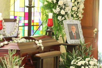 El velatorio se cumple en el camposanto Parque de la Paz. Este jueves 23 de junio se lo velará en el auditorio de Diario EXPRESO.