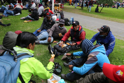Alimentación. Un grupo se encarga de proveer de comida a los manifestantes.