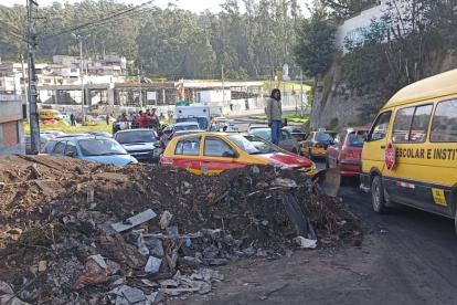 En La Roldós un reducido grupo de personas pone en jaque a cientos de moradores del sector.