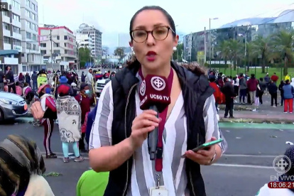 En vivo desde los alrededores de la Casa de la Cultura.
