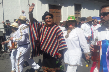 La ex asamblesísta por Pachakutik, Lourdes Tibán, dijo días atrás que "ya no se trata solo de una movilización de Leonidas Iza, presidente de la Conaie, sino de una decisión de las bases".