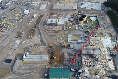 La producción minera ha parado en Fruta del Norte (Zamora Chinchipe) debido al cierre de vías.