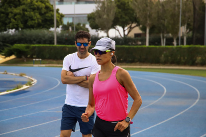 Johana, cuyo entrenador es Paquillo Fernández, dice tener la mejor marca en 20 km (1h29:58), pero no está en Valledupar.