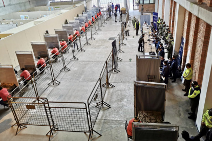 Luego de la masacre del 3 de abril en Turi se habilitó una gran sala para levantar información de los privados de libertad y de esta forma conocer el número de convictos, sus condiciones legales y de vida.