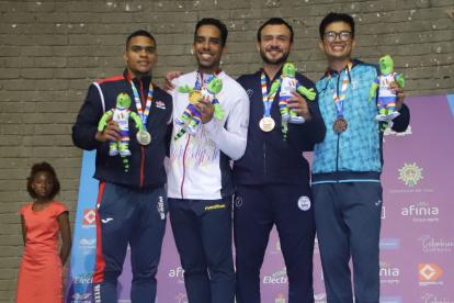 José, con el oro del kumite individual -84 kg. Al final de la tarde se llevó también la plata por equipos. 2. Vicecampeón. Freddy Figueroa se colgó plata en los +100 kg de judo.