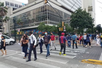Actividad normal en el centro de Guayaquil, este lunes 27 de junio, en el decimoquinto día del paro nacional convocado por la Conaie