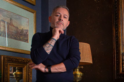 Define su estilo como ecléctico, pero siempre apuntando a la sencillez.