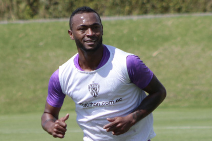 Pedro Pablo Perlaza no se quedará en Delfín porque tiene otro contrato