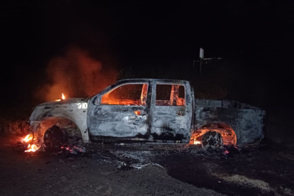 Incineración. Durante los enfrentamientos en Shushufindi un vehículo de Petroecuador fue incinerado.