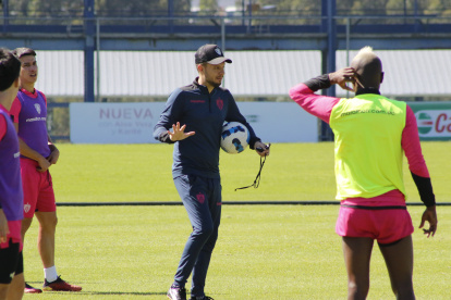 Martín Anselmi asumió el mando de Independiente del Valle tras la salida del portugués Renato Paiva al fútbol mexicano. Es su segunda experiencia como técnico.