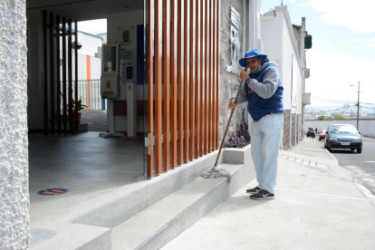 Quito. El Liceo Matovelle ayer lució así. Luego de albergar el primer día de diálogo, el ambiente es de tranquilidad.