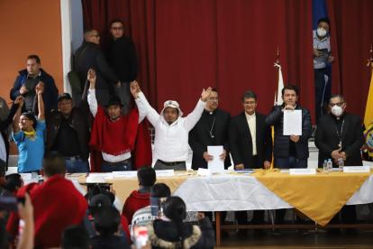 Finaliza el paro nacional con un acuerdo entre las partes: Conaie y Gobierno.