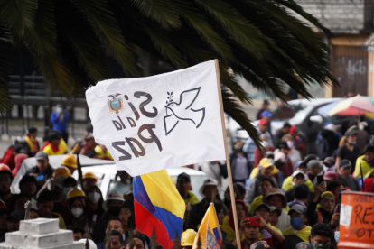 Un primer consenso entre el Gobierno y la Conaie logra el fin del paro nacional.