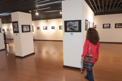 Muestra. El salón abrió desde este miércoles. Acoge las imágenes de 20 fotógrafos guayaquileños.
