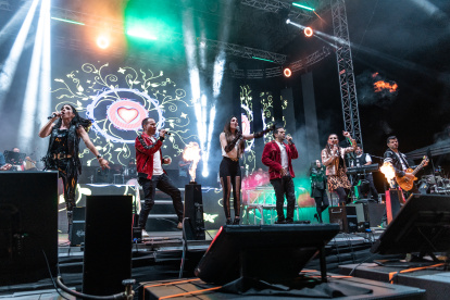 Una explosión de música ochentera y noventera arremete a Guayaquil el 8 de julio.