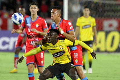 Barcelona perdió por 2-1 en su visita a El Nacional y quedó fuera de la Copa Ecuador. Se suma a las eliminaciones de este año en Copa Libertadores y Sudamericana.