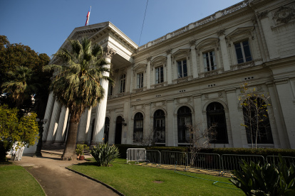 Fotografía de la sede de la Convención Constitucional, organismo encargado de la redacción de la nueva Constitución de Chile, situada en el ex Congreso Nacional, en Santiago.