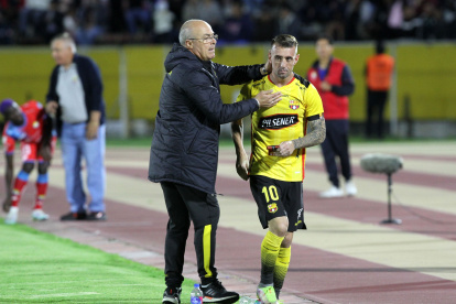 El entrenador Jorge Célico lleva dirigidos 22 partidos al Ídolo con 9 triunfos, 7 empates y 6 derrotas.