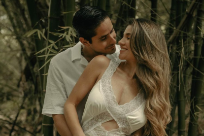 Constanza Baez junto a su esposo Nelson Riofrío.