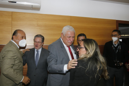 Cabrera habría anunciado su intención de dejar el Gobierno antes del paro convocado por la Conaie.