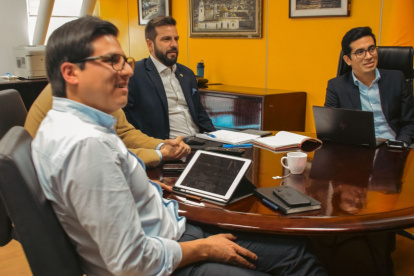 Pablo Arosemena en la reunión con el FMI junto a funcionarios del Ministerio de Economía y Finanzas.