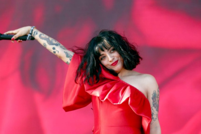La chilena ha ganado discos de diamante por sus álbumes Mon Laferte (vol.1) y La Trenza. Su nueva reciente producción se llama "1940 Carmen".