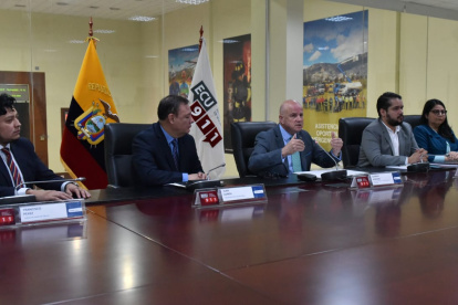 Reunión. Autoridades actualizaron datos sobre la situación epidemiológica del país en el contexto de la pandemia del Covid-19 y la detección del primer caso de viruela del mono.