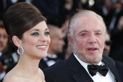La actriz francesa Marion Cotillard (i) y el actor estadounidense James Caan (d), en una fotografía de archivo