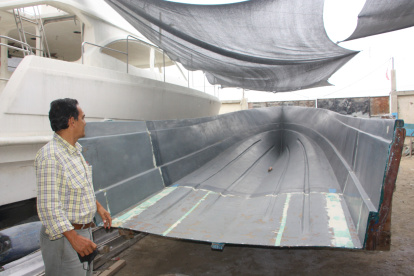 Hecho. En los talleres de la Península, son varias las embarcaciones que han empezado ya a reconstruirse.