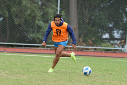 Jefferson Montero espera marcar diferencias con 9 de Octubre esta temporada.