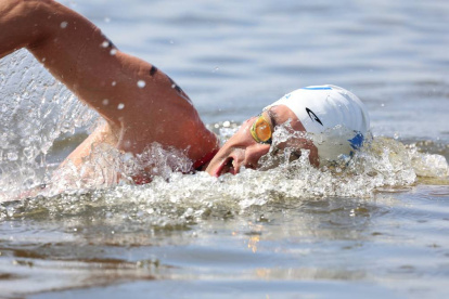 Esteban Enderica, nadador cuencano, tuvo una destacada actuación en los Bolivarianos, donde logró dos preseas doradas.