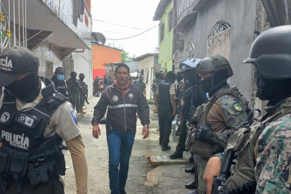 Apoyo. Javier Buitrón, jefe de la Zona Especial 11, dijo que han capturado 1.618 sospechosos en 2022. Hay 120 policías más para dar mayores garantías.