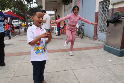 Son las fiestas julianas y de octubre las que traen el recuerdo de los juegos tradicionales.