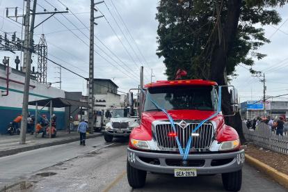 15 carros llegaron a la escena