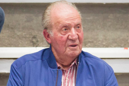 El rey emérito Juan Carlos I en una imagen de archivo el pasado mes de mayo en Pontevedra.