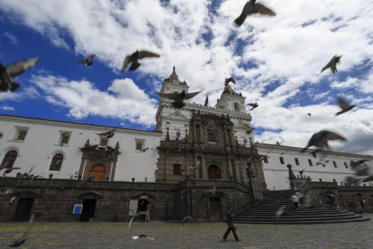 Vista hoy de la Iglesia de San Francisco, en Quito (Ecuador).