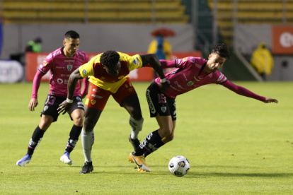Los orientales golearon 5-0 al campeón en el Gonzalo Pozo.