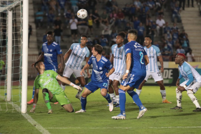 Ciudadanos y eléctricos igualan sin goles.