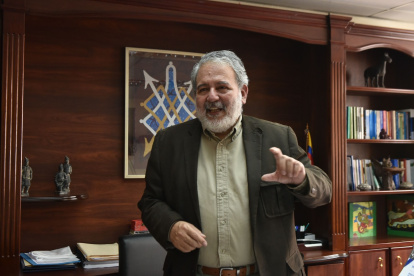 Secretario. Luis Verdesoto será solicitado en la Asamblea.