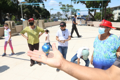 Los niños mostraron sus habilidades en varios juegos tradicionales