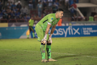 Gonzalo Valle, meta de Guayaquil City, fue la figura de su equipo frente a Emelec en el empate sin goles que se registró en el estadio Christian Benítez, en cotejo válido por la tercera fecha de la segunda etapa de la LigaPro.